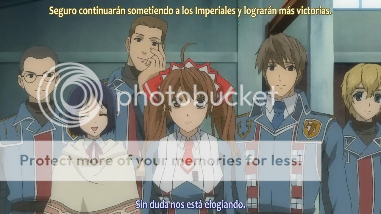 Al muchacho en 10 años el pequeño pene